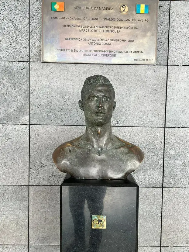 FOTO Ronaldo, jesi to ti? Ovo su najčudniji spomenici sportaša