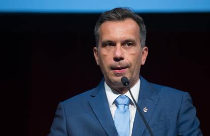 Dinamo ga nije uspio svrgnuti. Svetina ostaje čelnik ZNS-a...