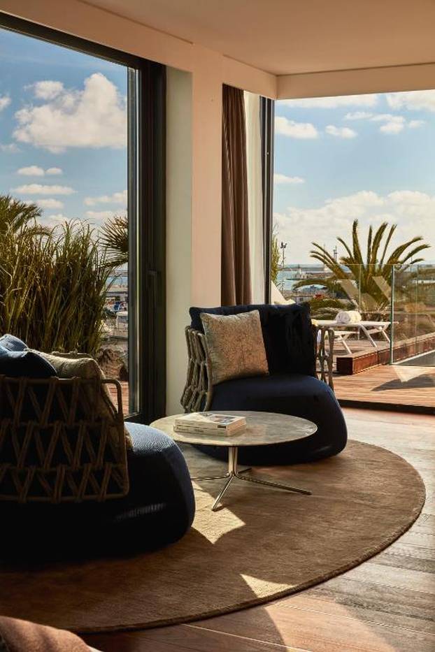 Sama pomisao na Ibizu priziva slike savršenog odmora, ali ovaj hotel je pravi jackpot!