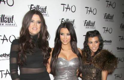 Sestre Kardashian će krasiti kreditne kartice MasterCarda