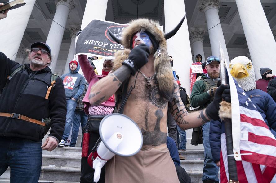 Trump Supporters Storm US Capitol