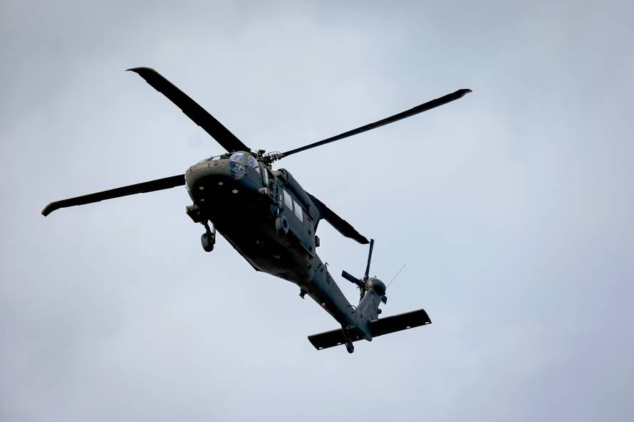 Zagreb: Prelet helikoptera i zrakoplova  tijekom svečanog obilježavanja 30. obljetnice VRO Oluja