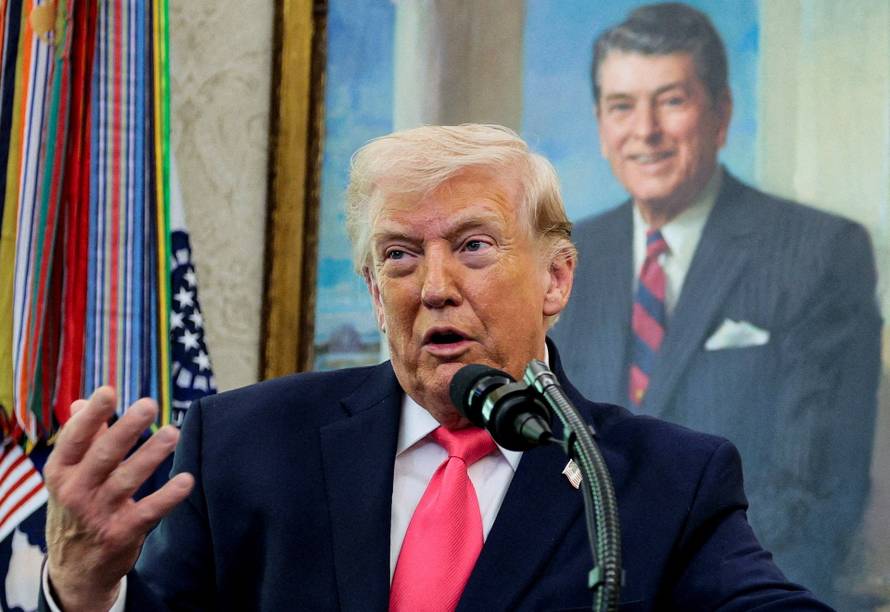 Markwayne Mullin swearing-in as DHS Secretary at the White House in Washington