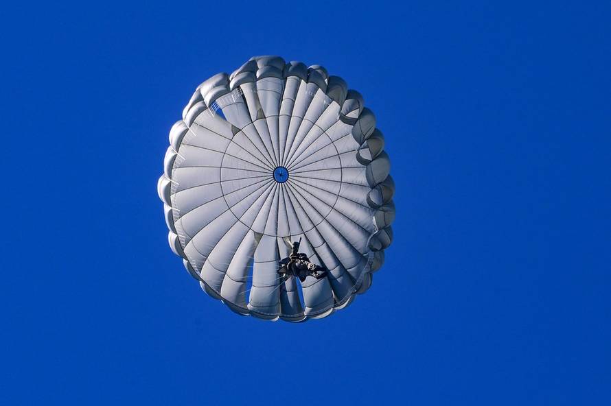 FOTO Pogledajte zajedničku vježbu hrvatskih i američkih specijalaca u Udbini i na moru