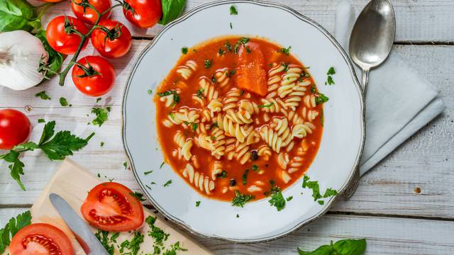 Domaća juha od rajčica - uvijek dobrodošla na svakome stolu