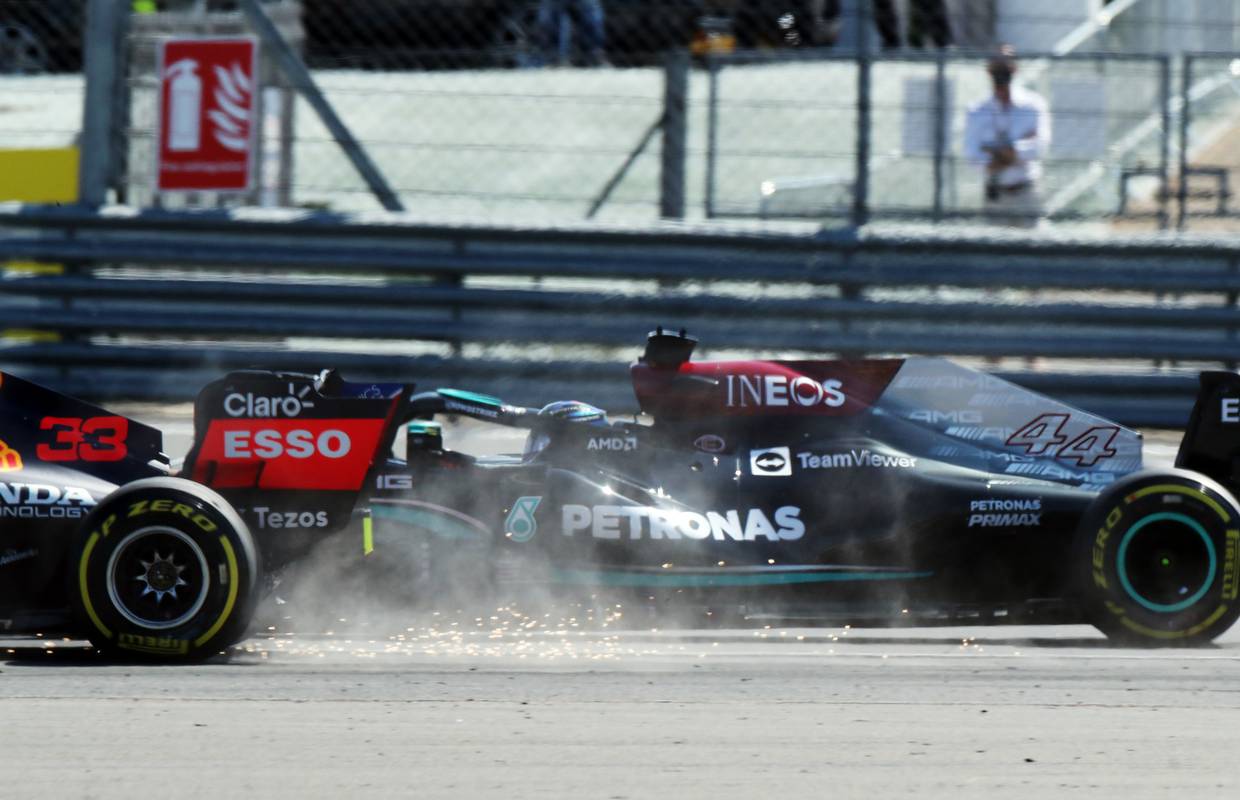 Hamilton skršio Verstappena u ogradu: Kaznili ga s 10 sekundi!
