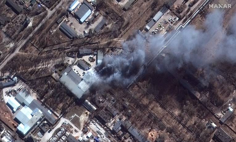 Stigle nove satelitske snimke: Ruske vojne snage približavaju se Kijevu, duge kolone na cesti