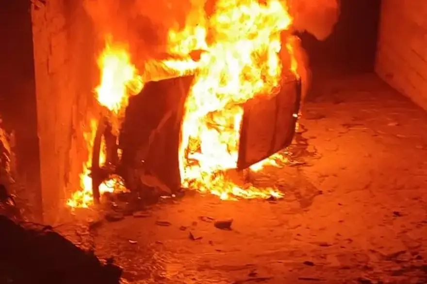'Kolege iz Makarske izvukle su čovjeka iz auta 10 sekundi prije nego se auto zapalio i izgorio'