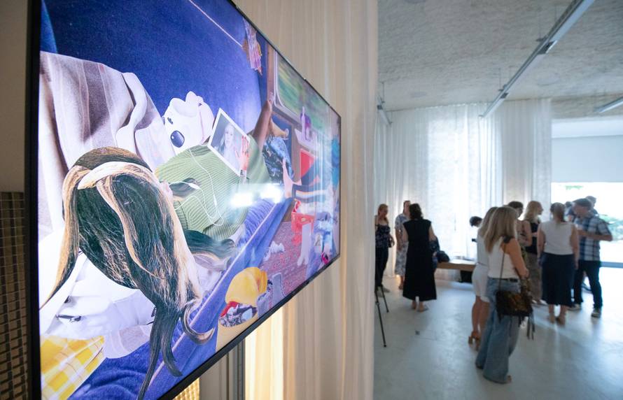 LG OLED: Okvir digitalne umjetnosti Sande Anderlon