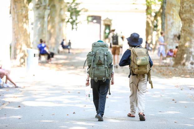 Zagreb: Građani spas od vrućina traže u hladu 