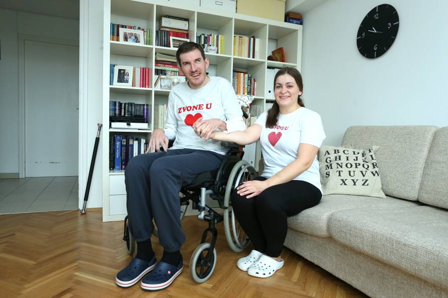 Bio je omiljeni profesor: Ostao invalid zbog zaraženog mesa?