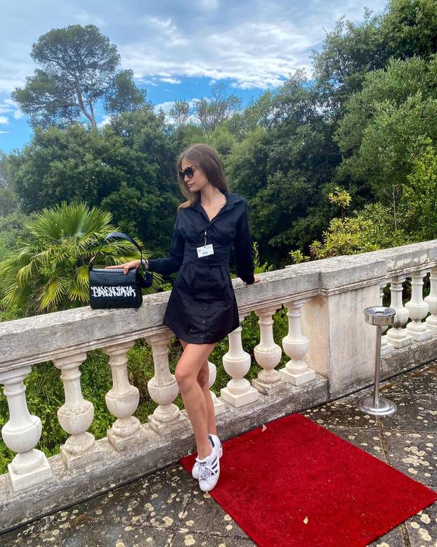 FOTO 'Trogirska Heidi Klum' na Poljudu: Voli Hajduk i brze aute, a zavidi joj i Victoria Beckham