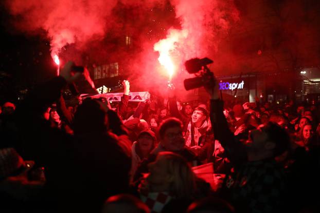 Slavlje navijača u Zagrebu nakon prolaska Hrvatske u polufinale Svjetskog prvenstva