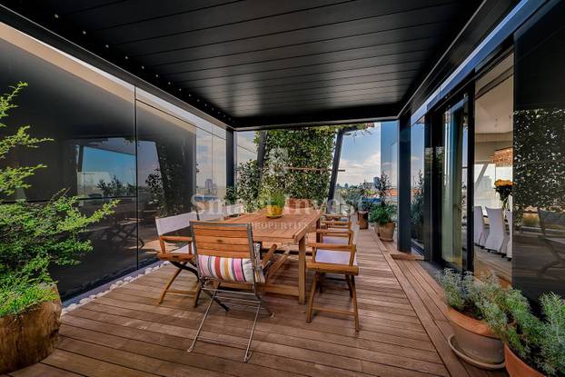 Prodaju penthouse u Zagrebu: TV se spušta sa stropa, privatni lift, sunčalište... Cijena je hit!