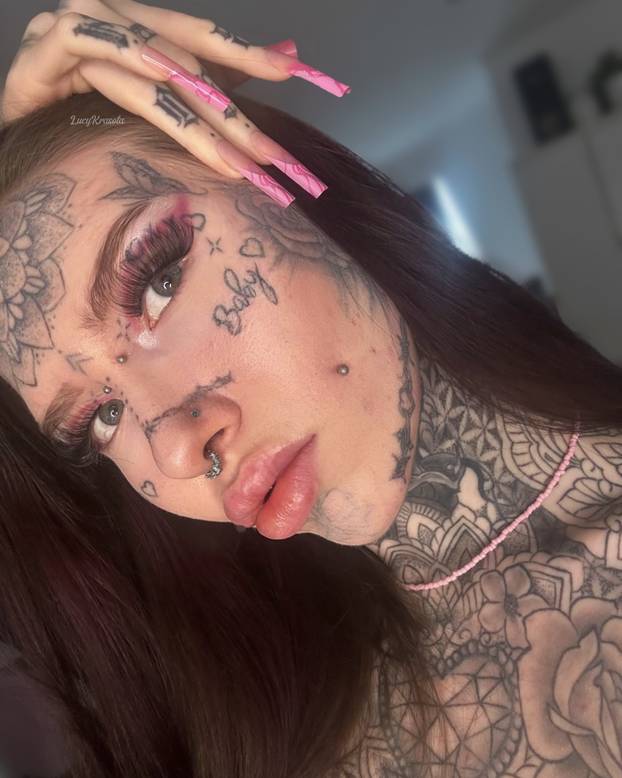FOTO Ima 21 godinu, a cijela je istetovirana! Evo kako je prije izgledala: 'Roditelji su zgroženi'