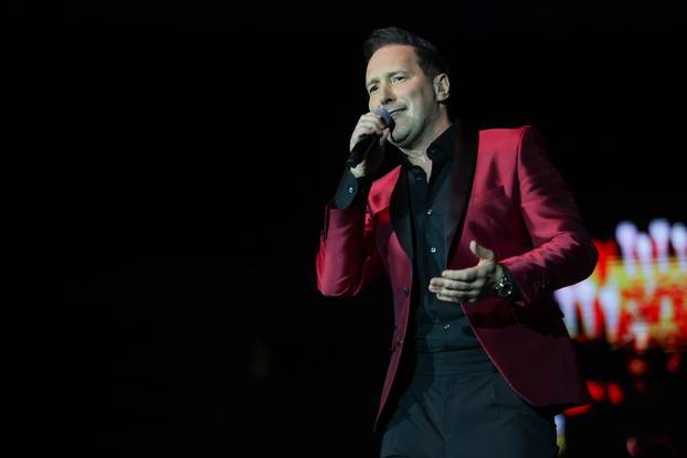 Zagreb: Peđa Jovanović održao koncert u Areni