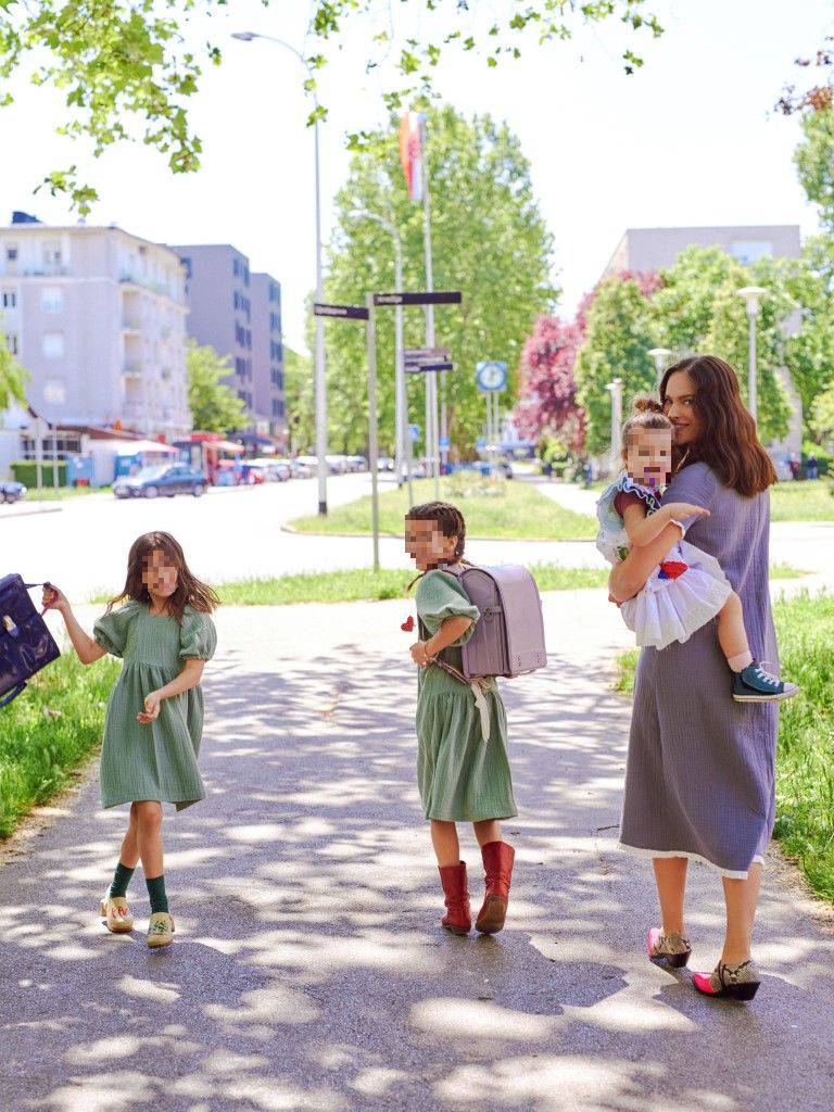 Stigla je nova kolekcija: Ljupka je s kćerima snimila kampanju