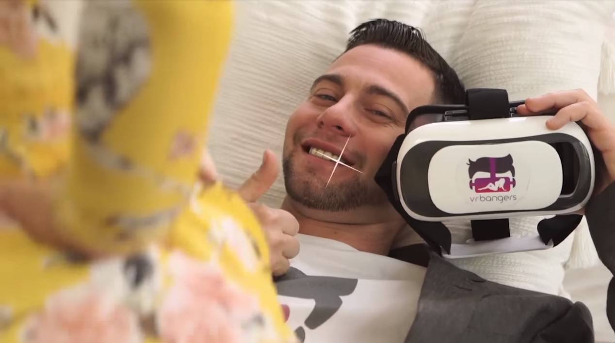 Začinite strasti: Žele da VR uređaj nosite i tijekom seksa