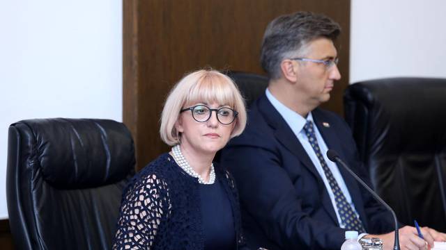 Saborski Odbor za obitelj, mlade i sport raspravlja o povjerenju ministrici Vesni BedekoviÄ