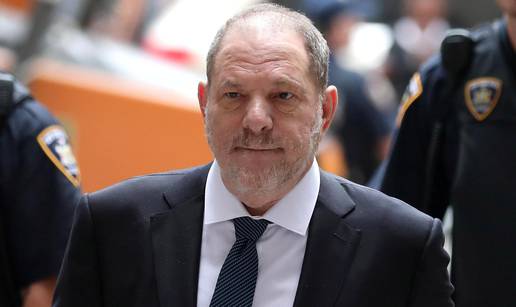 Kontroverzni producent Harvey Weinstein hitno je operiran, iz tima kažu: 'Prijavio je bolove...'