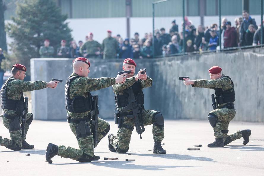 Zagreb: Dan otvorenih vrata Počasno - zaštitne bojne 