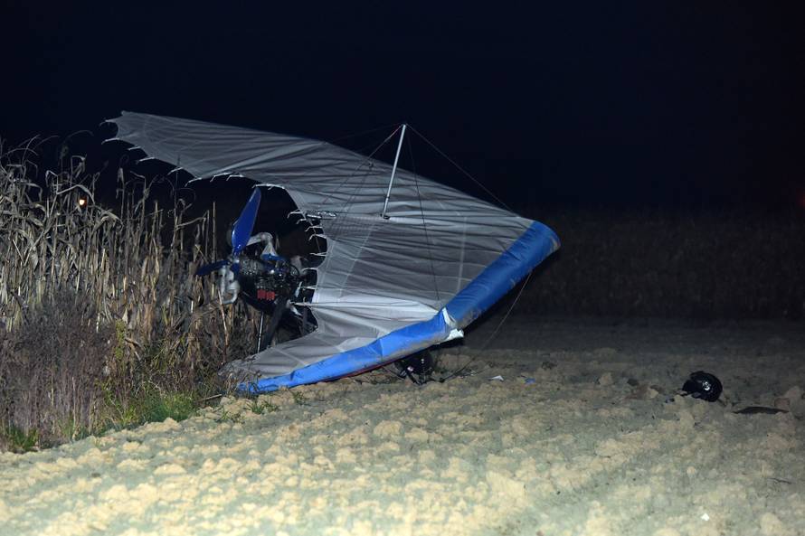 Kvar na motoru: Pao motorni zmaj, dvoje ljudi je ozlijeđeno