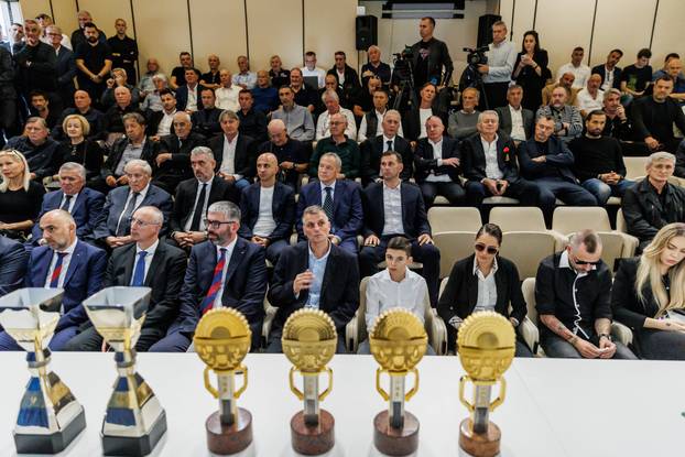 Split: Održana komemoracija za proslavljenog nogometnog vratara Tončija Gabrića