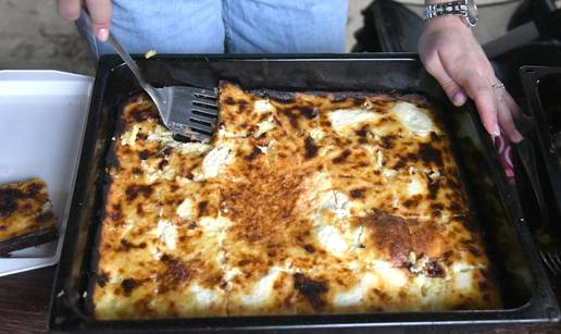 FOTO Delicije ispod ki&scaron;obrana: Mastili su prste na tradicionalnom Danu zlevanke
