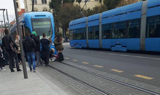 Nesreća u Zagrebu: Djevojka se spotaknula i pala pod tramvaj