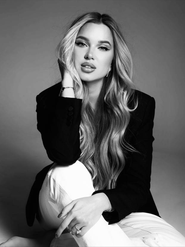 FOTO Zgodna, plavokosa i domaćica: 'Svi misle da mi je super, ali ja sam iscrpljena'