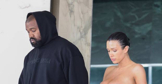 *PREMIUM-EXCLUSIVE* Bianca Censori Stuns in Revealing Attire for Beverly Hills Business Meeting with Husband Kanye West