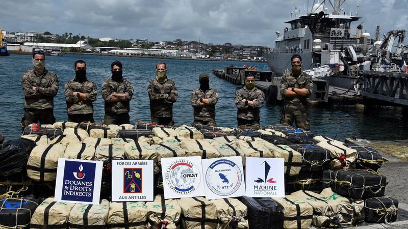 Na Karibih zasegli skoraj pet ton kokaina, aretiran tudi srbski državljan