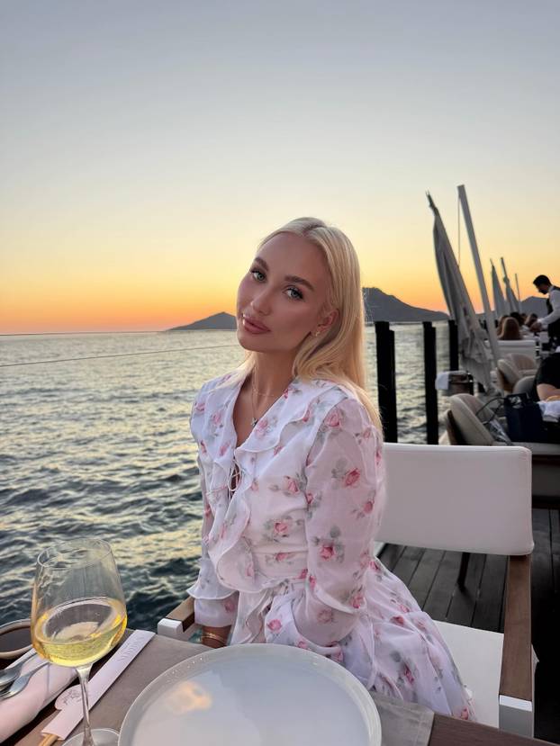 FOTO Ruska tenisačica je rekla da muškarci moraju zarađivati više. Razvela se, pa našla novog