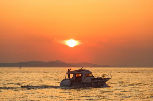 Turisti u Zadru uživaju u jednom od najljepših zalazaka sunca na svijetu