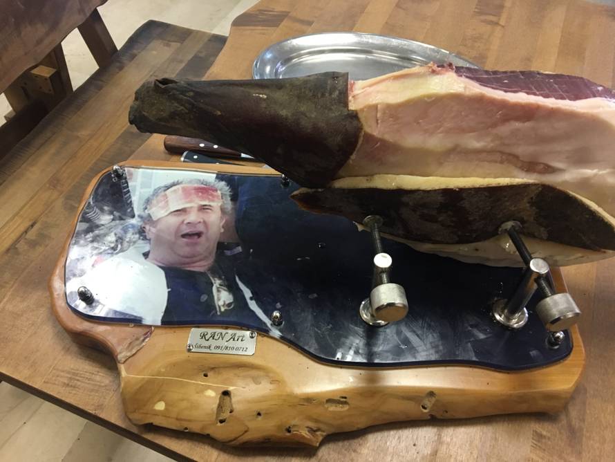 Kerum: Rakija se zove Matilda, a ovo je od svinje od 350 kila...