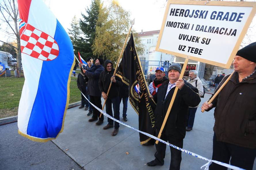 Hrvatska se danas u Vukovaru poklonila nevinim žrtvama