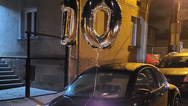 Radnica iz Srbije za 10 godina rada od šefa dobila automobil: 'Odana je i predana poslu'