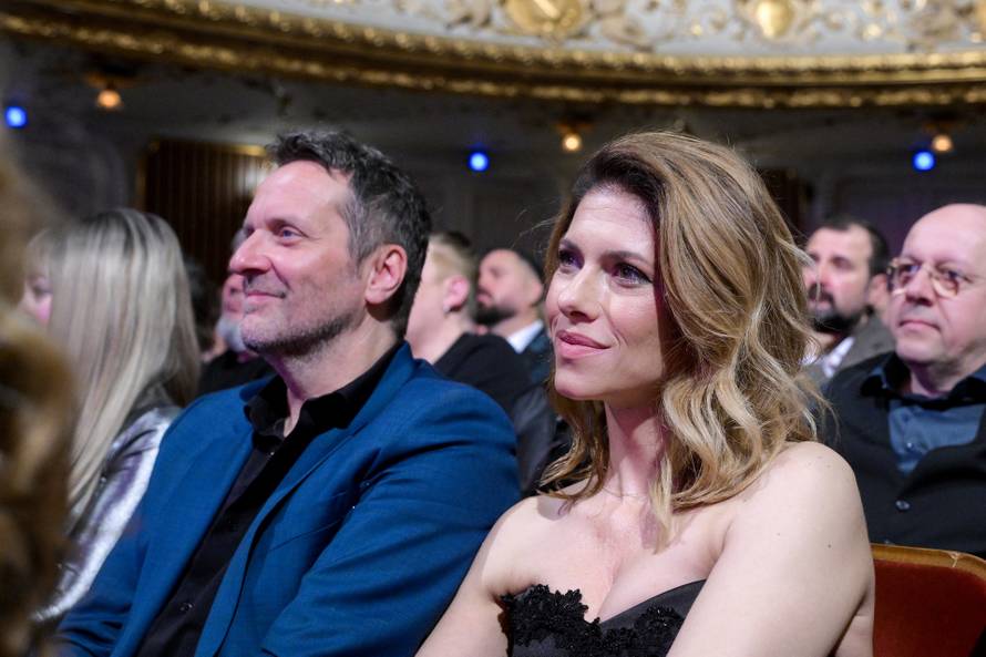 Zagreb: Dodjela medijske nagrade "Večernjakova ruža" u Hrvatskom narodnom kazalištu