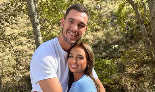 VIDEO Karlo i Kaja iz 'Gospodina Savr&scaron;enog' zajedno &scaron;etaju psa: Evo kako izgledaju izvan TV-a