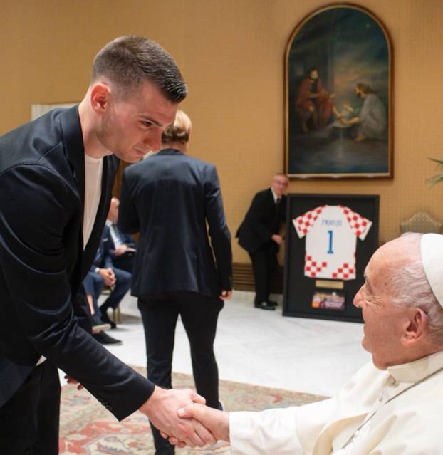 FOTO Brojni slavni Hrvati bili su s papom: Popričao s Kolindom, Modrićem, Livakovićem...