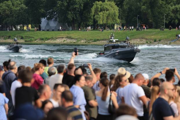 Zagreb: Dan državnosti obilježen pokaznim vježbama Hrvatske vojske i policije te prigodnim letačkim programom