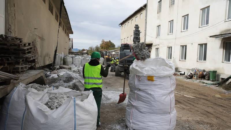 Kiša usporila radove, počinju pregovori za zakopani otpad