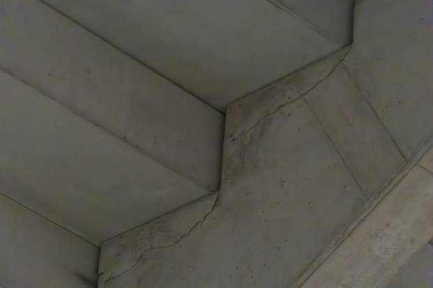 Osijek: Odlomile se krhotine betona sa stadiona tijekom utakmice Osijek - Dinamo