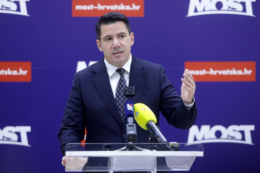 Nikola Grmoja o politi&ccaron;kim aktualnostima
