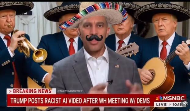 FOTO NAJLUĐE OBJAVE TRUMPA Sebe prikazao kao Isusa i papu. Igrao i nogomet s Ronaldom...