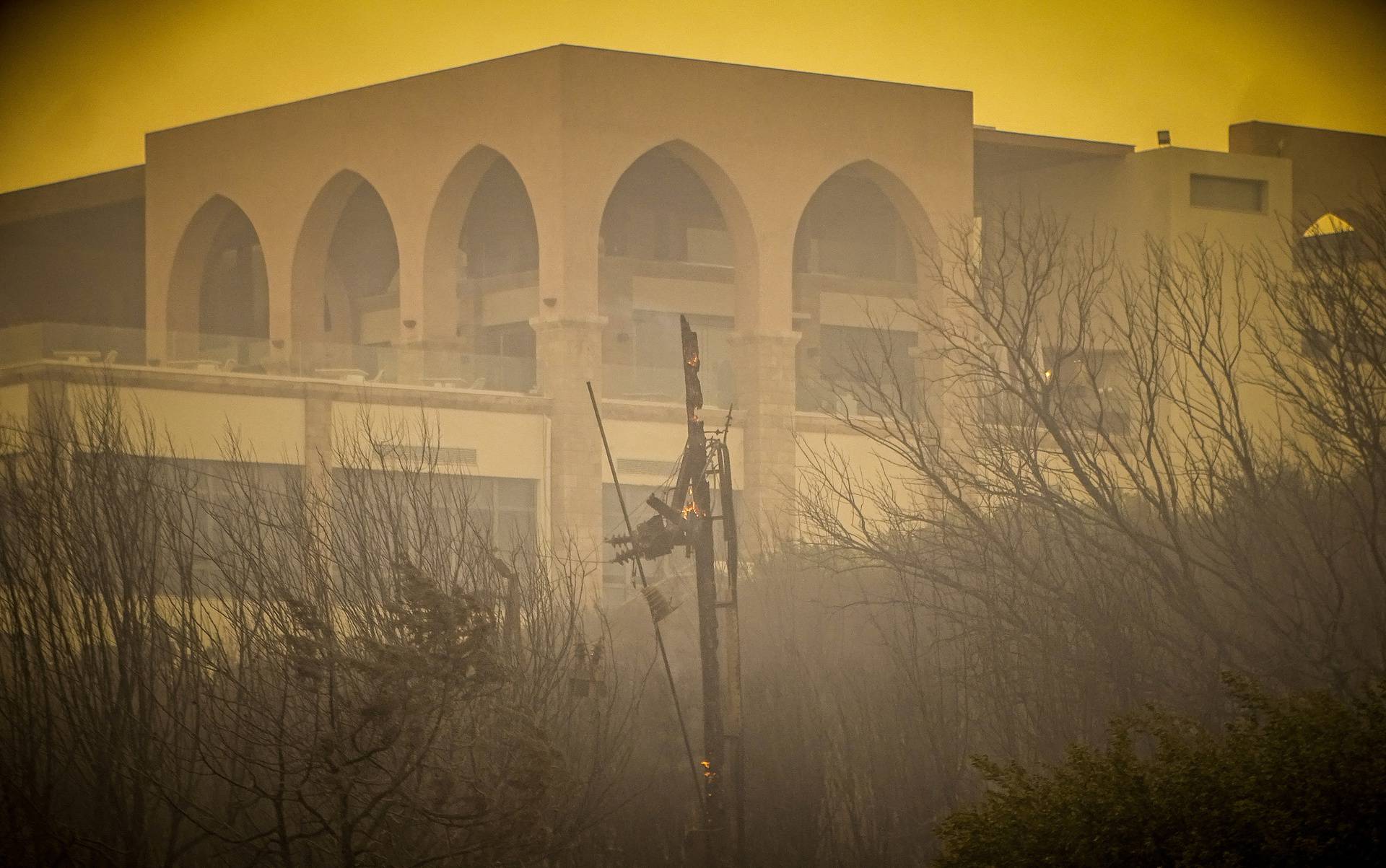 Wildfires burn forests on Greek island of Rhodes