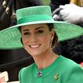 Princeza Kate istaknula vitku figuru u zelenoj haljini, a ispod velikog šešira skrila lijepo lice