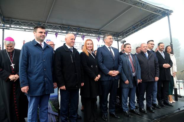 Svečanost puštanja u promet dionice autoceste A11 Lekenik - Sisak