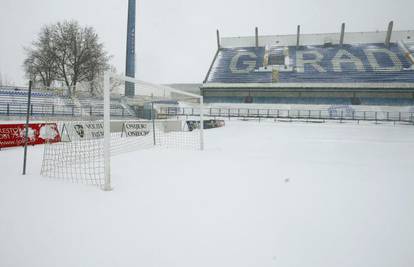 Zbog snijega utakmica Osijeka i Dinama odgođena za veljaču!
