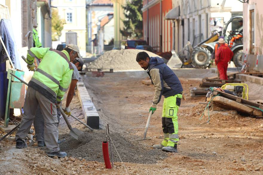Vi&scaron;e od pola stranih radnika &zcaron;eli ostati u Hrvatskoj du&zcaron;e od 10 godina: 'Vapimo za radnicima'